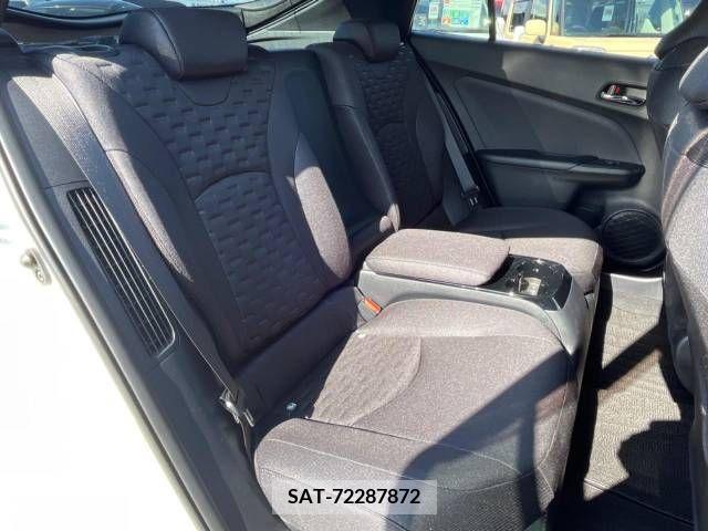 Toyota PRIUS PHV 2017-05 215867-9