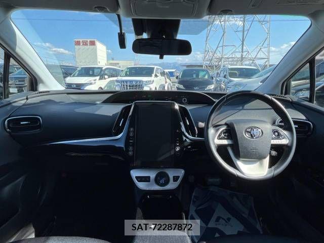 Toyota PRIUS PHV 2017-05 215867-1