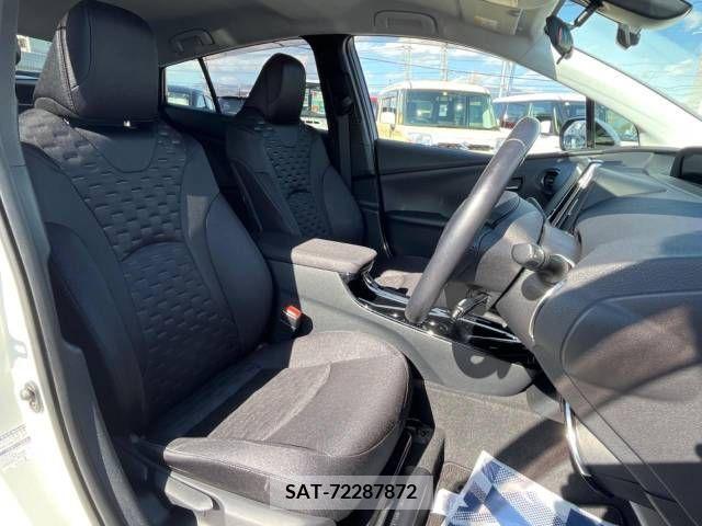 Toyota PRIUS PHV 2017-05 215867-8