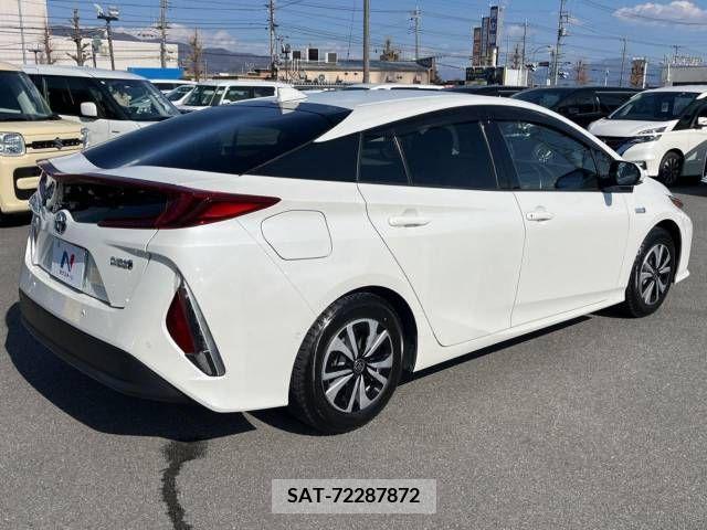 Toyota PRIUS PHV 2017-05 215867-17
