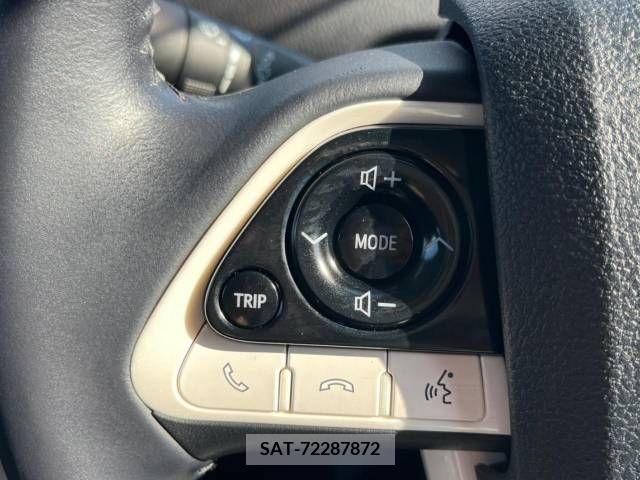 Toyota PRIUS PHV 2017-05 215867-6