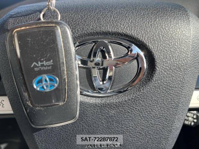 Toyota PRIUS PHV 2017-05 215867-7