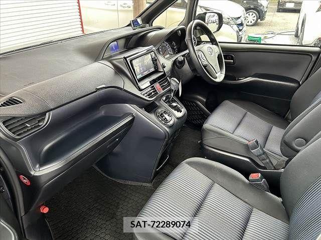 Toyota NOAH 2014-08 236940-14