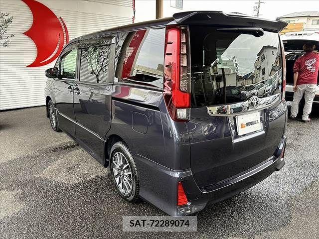 Toyota NOAH 2014-08 236940-10