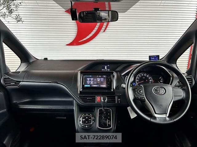 Toyota NOAH 2014-08 236940-1