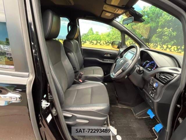 Toyota NOAH HYBRID 2017-04 365197-8