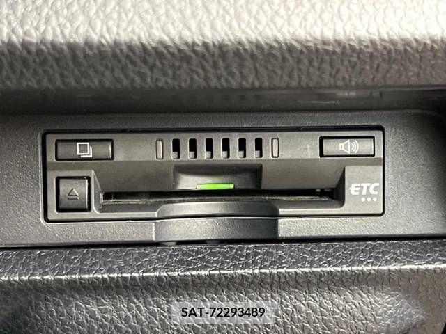 Toyota NOAH HYBRID 2017-04 365197-6