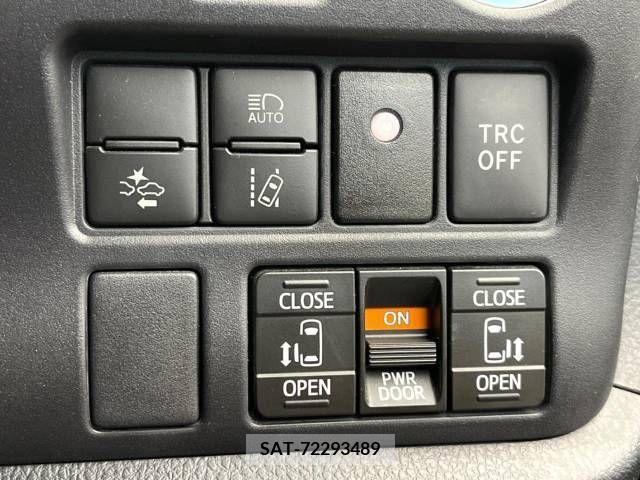 Toyota NOAH HYBRID 2017-04 365197-3