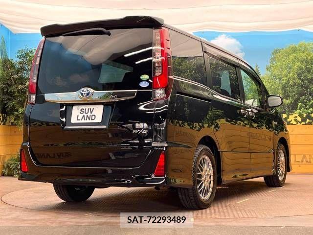 Toyota NOAH HYBRID 2017-04 365197-18