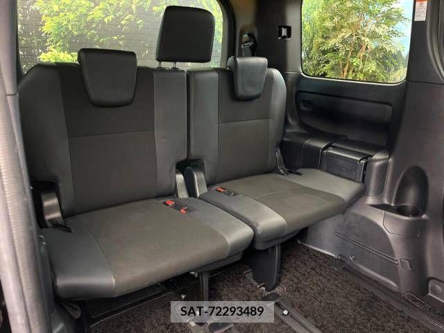 Toyota NOAH HYBRID 2017-04 365197-10