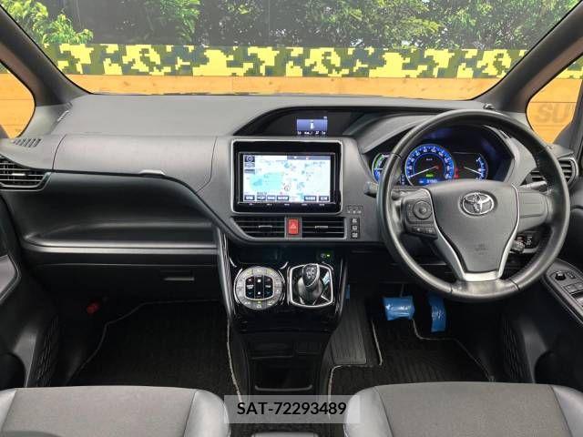 Toyota NOAH HYBRID 2017-04 365197-1