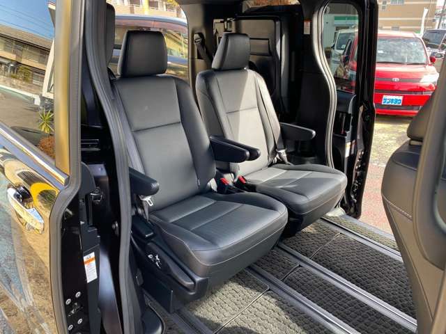 Toyota ESQUIRE 2017-05 2615-11