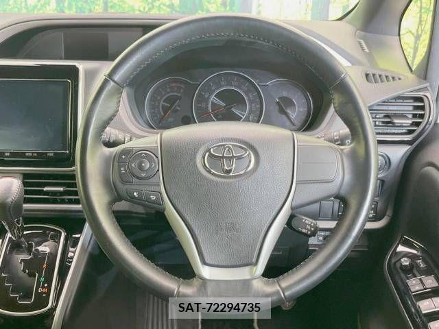 Toyota VOXY 2018-09 321582-12