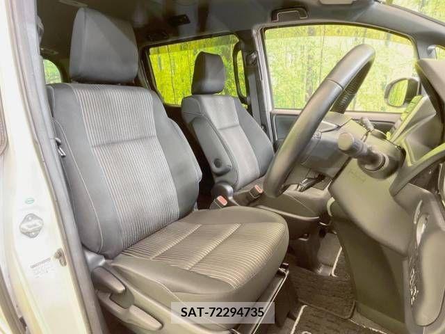 Toyota VOXY 2018-09 321582-8
