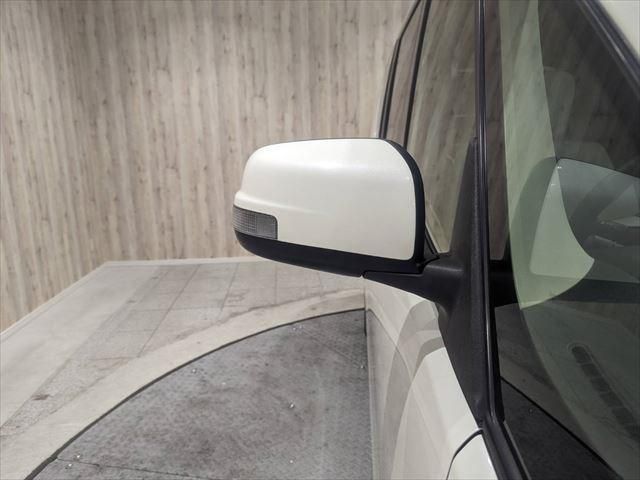 Nissan SERENA 2013-02 183713-13