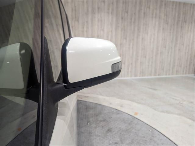 Nissan SERENA 2013-02 183713-12