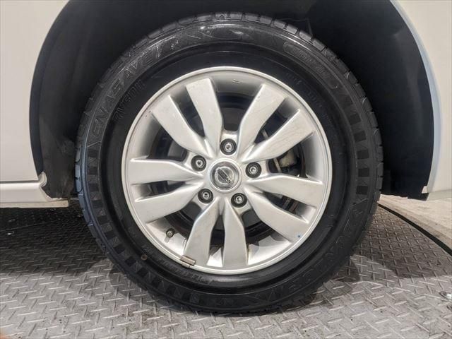Nissan SERENA 2013-02 183713-15