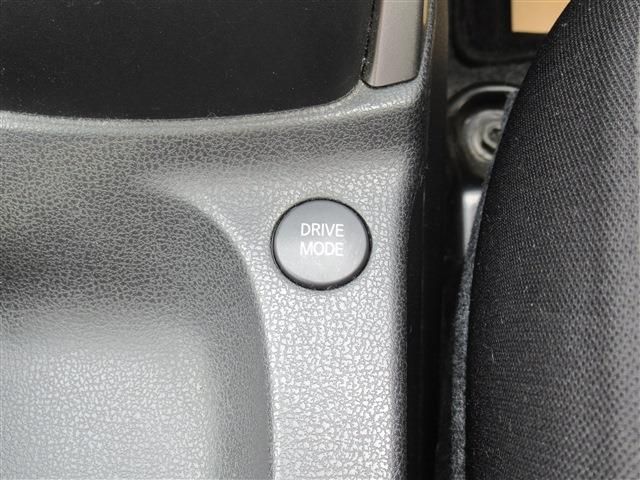 Nissan NOTE 2017-06 4158-13