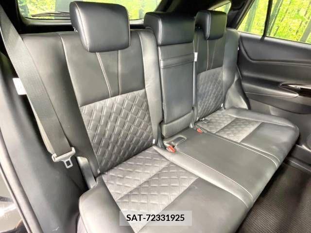 Toyota HARRIER 2017-06 341034-9