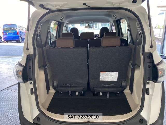 Toyota SIENTA 2018-01 298405-8