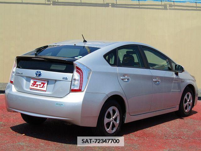 Toyota PRIUS 2015-02 352041-2