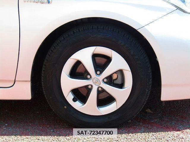 Toyota PRIUS 2015-02 352041-26