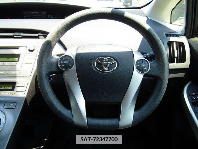 Toyota PRIUS 2015-02 352041-14