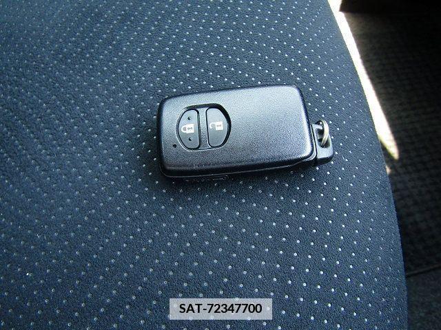 Toyota PRIUS 2015-02 352041-18