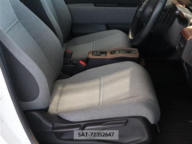 Honda e 2020-10 326691-11