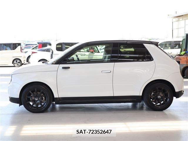 Honda e 2020-10 326691-23