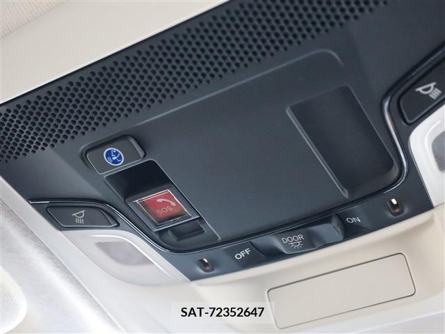 Honda e 2020-10 326691-22
