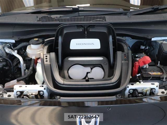 Honda e 2020-10 326691-17