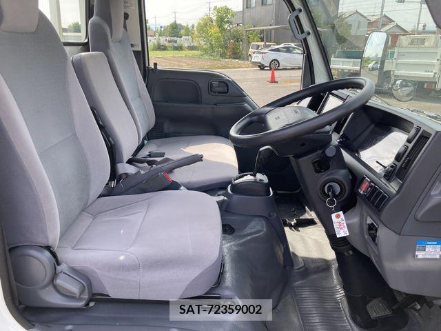 Mazda TITAN 2017-09 373079-7