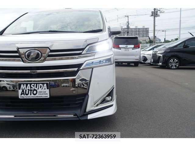 Toyota VELLFIRE 2018-03 394704-12