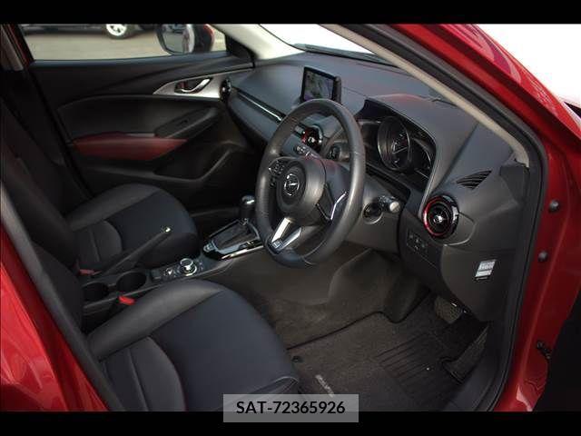 Mazda CX-3 2017-09 358453-7