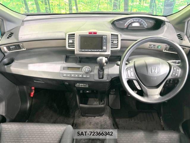 Honda FREED SPIKE 2012-06 302847-1