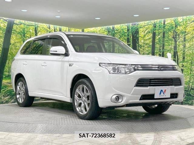 Mitsubishi OUTLANDER PHEV 2013-02 303543-16