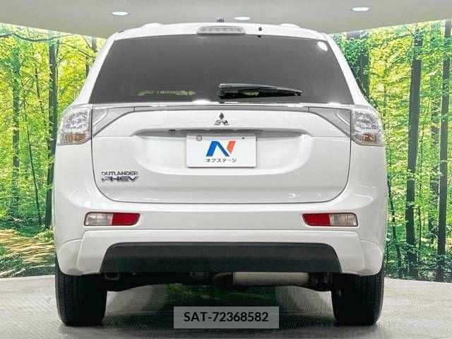 Mitsubishi OUTLANDER PHEV 2013-02 303543-15