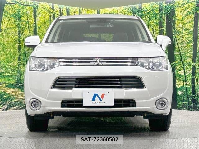Mitsubishi OUTLANDER PHEV 2013-02 303543-14