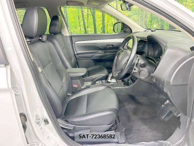 Mitsubishi OUTLANDER PHEV 2013-02 303543-8