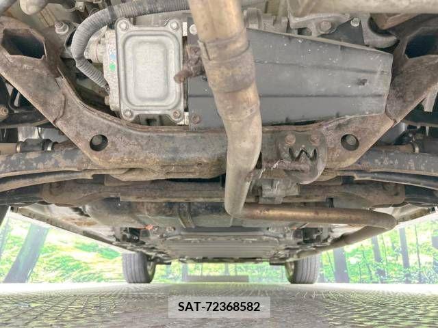 Mitsubishi OUTLANDER PHEV 2013-02 303543-19