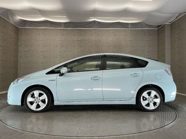 Toyota PRIUS 2011-12 26856-8