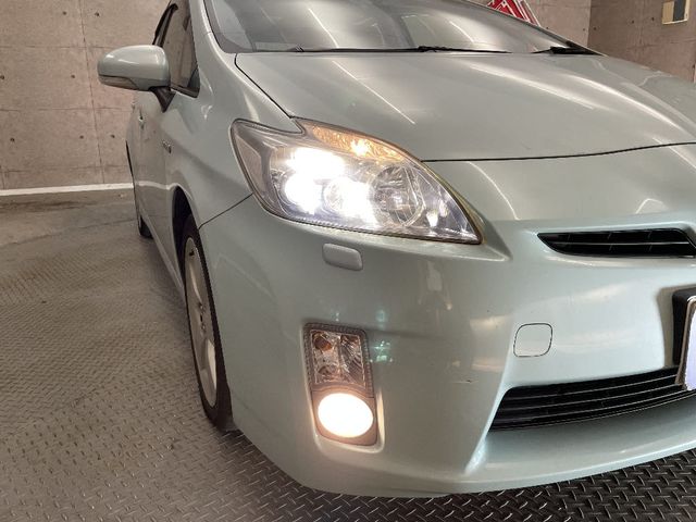 Toyota PRIUS 2011-12 26856-9