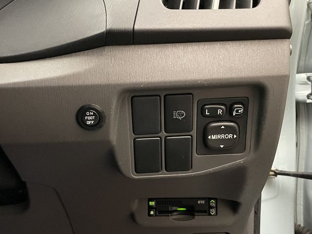 Toyota PRIUS 2011-12 26856-20