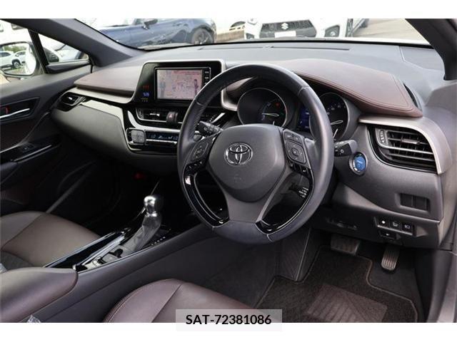 Toyota C-HR 2017-05 389947-6