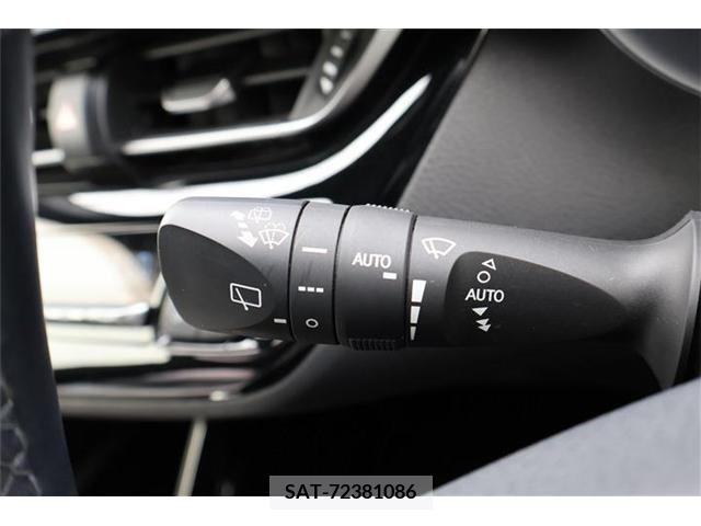 Toyota C-HR 2017-05 389947-15