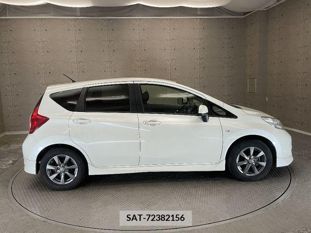 Nissan NOTE 2013-08 349087-6