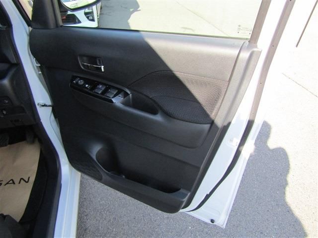 Nissan ROOX 2023-04 189759-15