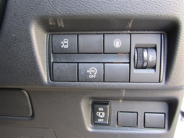 Nissan ROOX 2023-04 189759-4