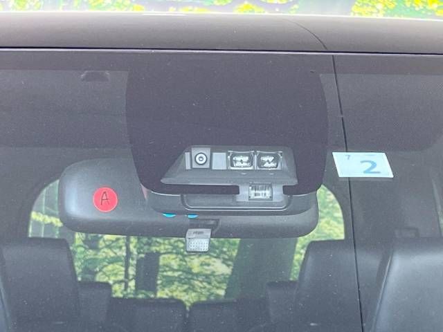 Toyota NOAH 2018-02 24389-2